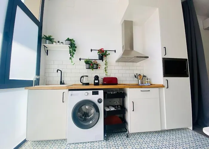 Flat For Family & Groups Apartament Walencja